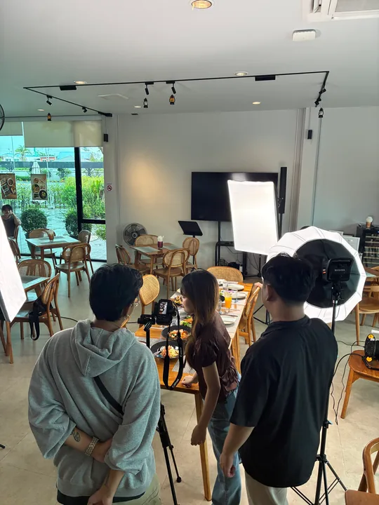ทีมโปรดักชันเตรียมโลเคชัน